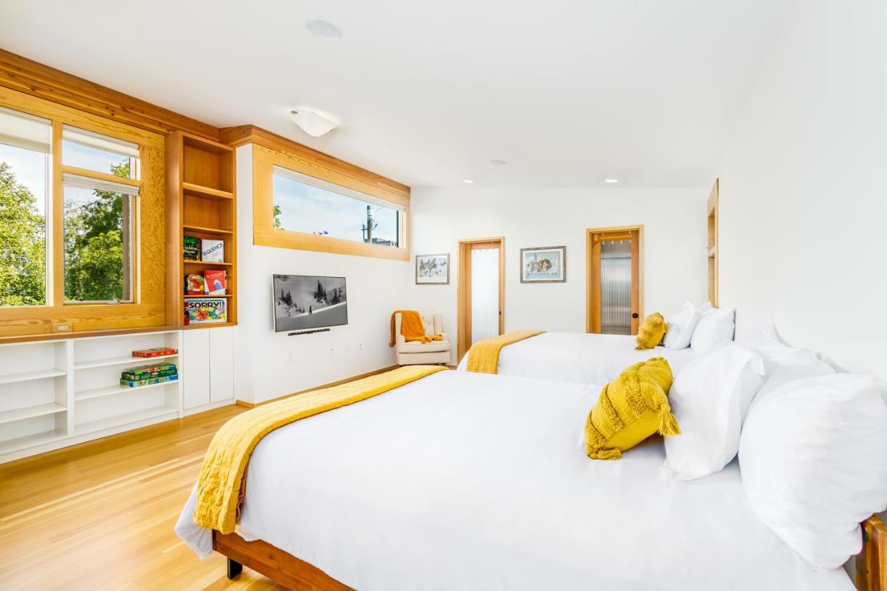 Downtown Oceanview Luxury Home アンカレッジ エクステリア 写真
